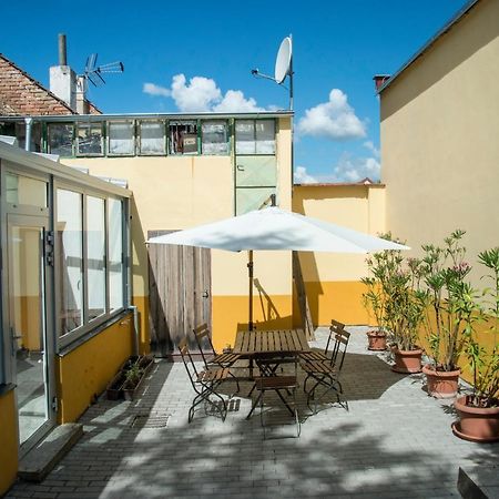 Ubytovani Domecek V Mikulove Exterior photo